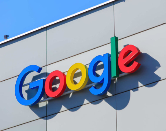 Материнська компанія Google оголосила про перші в історії виплати дивідендів та викуп акцій на $70 млрд.